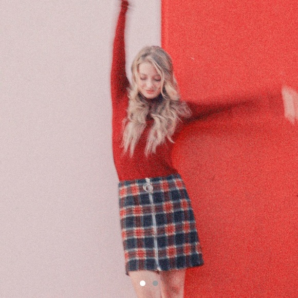 Adorable fleece zip up skirt - Picture 1 of 1